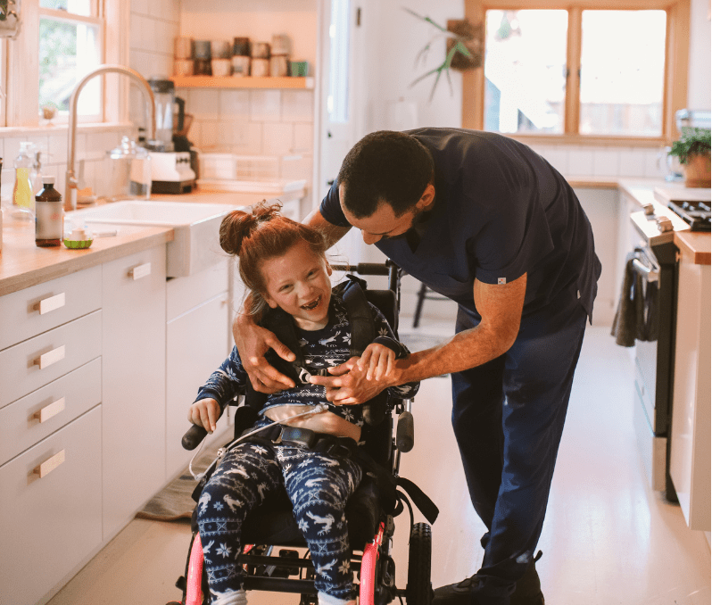 Chercher du soulagement : Les complexités de l’embauche de soignants et le besoin de répit pour le syndrome de&nbsp;Rett